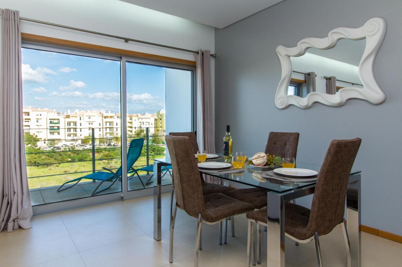 Terrace Apartment By Stay-Ici, Algarve Holiday Rental アルブフェイラ エクステリア 写真