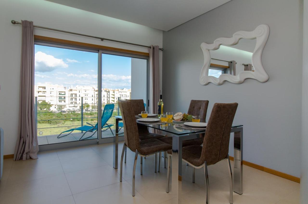 Terrace Apartment By Stay-Ici, Algarve Holiday Rental アルブフェイラ エクステリア 写真